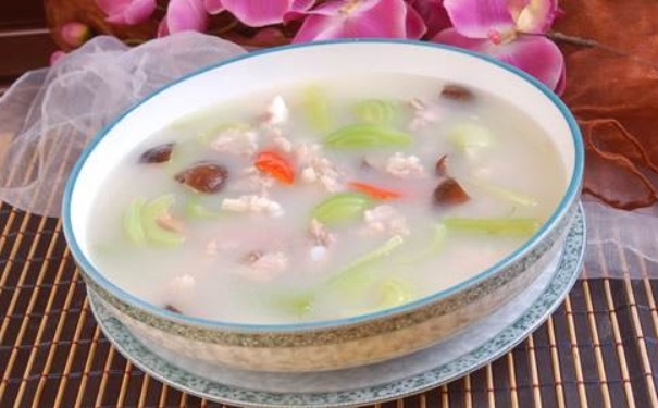 丝瓜白菜猪瘦肉汤怎么做？丝瓜白菜猪瘦肉汤有什么营养？(1)