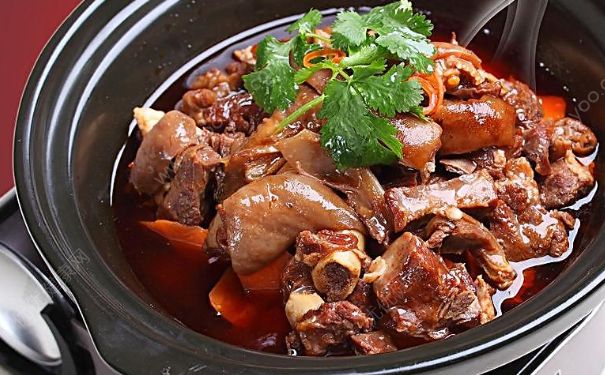 红焖羊肉怎么做好吃？红焖羊肉的家常做法(1)