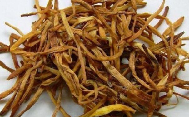 干黄花菜有什么功效？干黄花菜的功效(1)