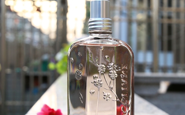 欧舒丹2017樱花限量香氛多少钱？绚彩樱花限量专柜价(1)