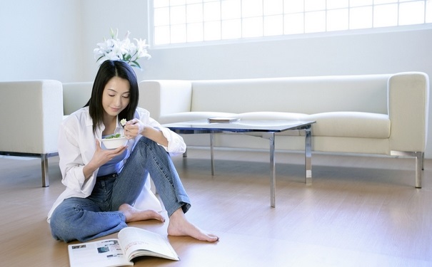 女性上小便后用纸擦吗？女性上小便后用什么擦？(1)