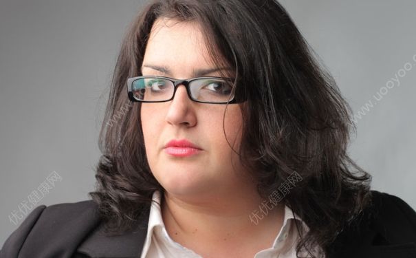 女性肥胖易引起哪些妇科病？减轻体重该怎么做？(1)