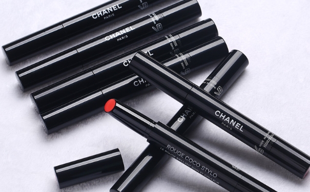 香奈儿唇膏笔206怎么样？香奈儿唇膏笔206试色(1)