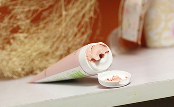 悦木之源粉滑嫩面膜怎么样？香奈儿美白光彩面膜怎么样？(1)