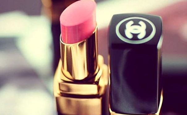 香奈儿水亮系列口红色号有哪些？香奈儿水亮系列试色(1)