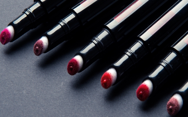 美康粉黛红鸾心动唇釉怎么样？美康粉黛气垫唇釉好用吗？(1)