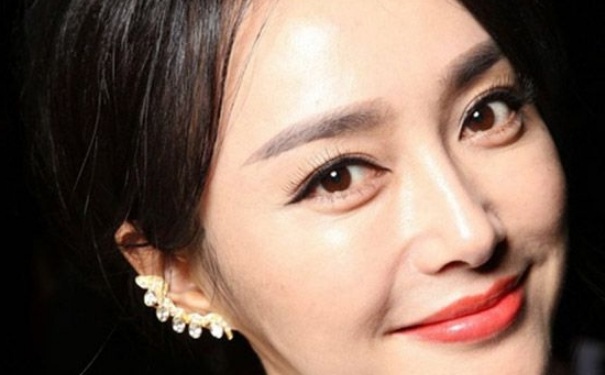 珊瑚色口红哪个牌子好？珊瑚色唇膏有哪些推荐？(1)