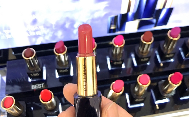 兰蔻和雅诗兰黛口红哪个好？雅诗兰黛和兰蔻口红对比(1)