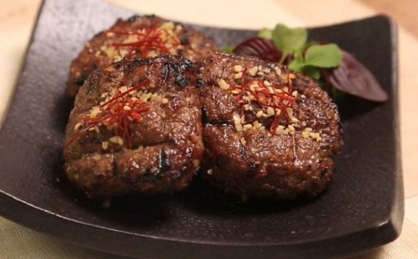 牛肉饼怎么做？牛肉饼的做法有哪些？(1)