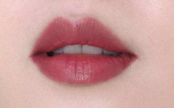 ysl豆沙色口红是几号？豆沙色口红适合什么肤质？(1)