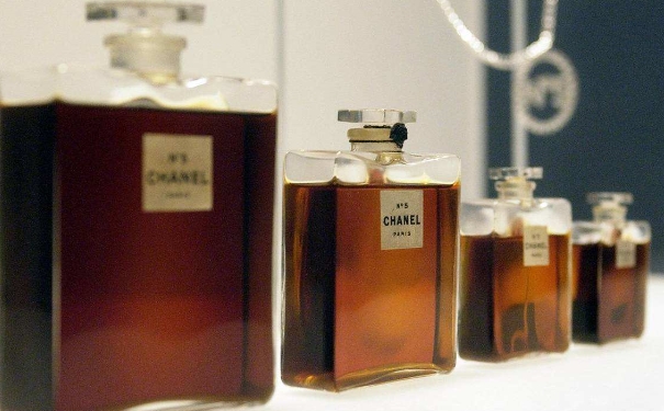 兰蔻和香奈儿香水哪个好？兰蔻和香奈儿香水推荐(1)