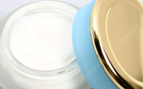 葆丽德Boreade痘痘清活力哑光日霜好用吗？(1)