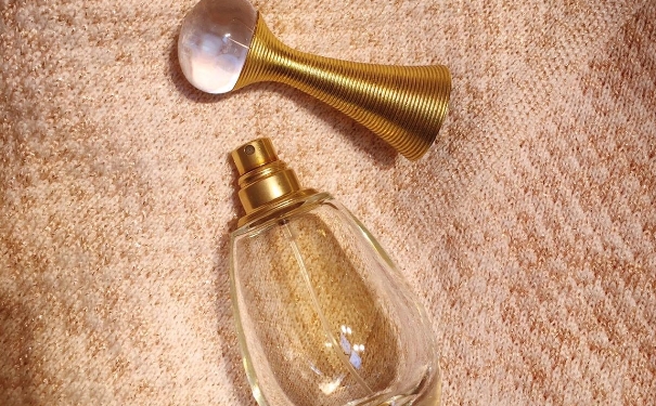 迪奥香水保质期多久？迪奥真我香水保质期(1)