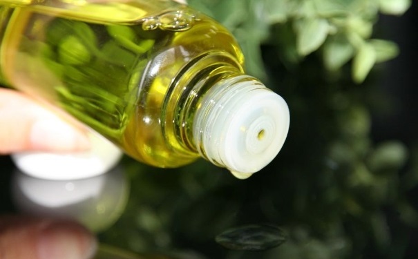 精油可以卸妆吗？精油可以用来卸妆吗？(1)