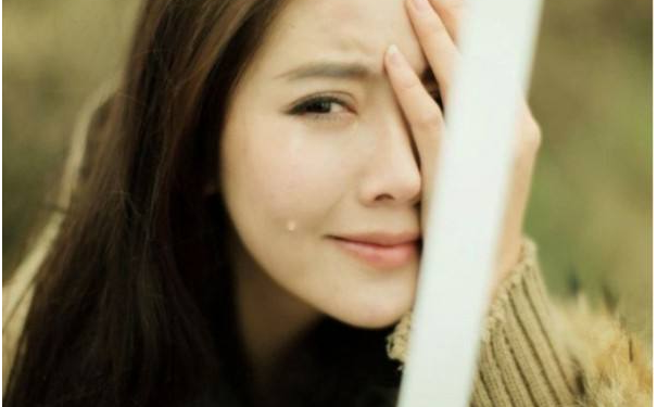 月经量少色黑是怎么回事？月经量少色黑怎么调理？(1)
