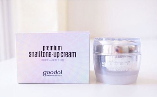 素颜霜和隔离哪个先用？素颜霜和隔离先后顺序(1)