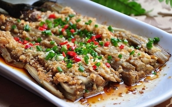 中老年人高血压可降压食谱有哪些？高血压患者降血压吃什么？(1)