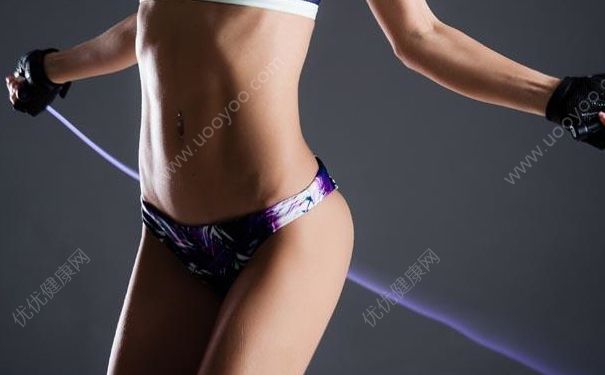 简易瘦腰塑腹操怎么做？女性练习什么动作帮助瘦身？(1)