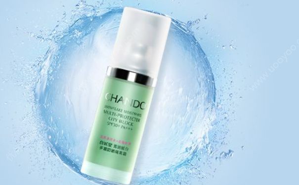 擦隔离霜后每天晚上都用卸妆水卸妆会导致毛孔粗大吗？(1)