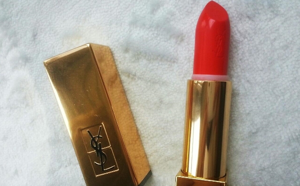 ysl口红掉色沾杯吗？ysl唇釉沾杯吗？(1)