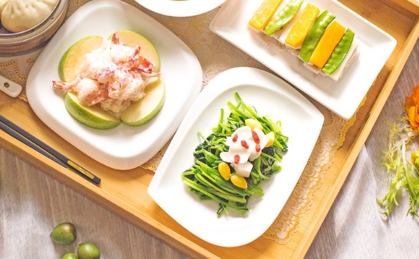 孕妇产后一周吃什么食物好？剖腹产后的饮食原则是什么？(1)