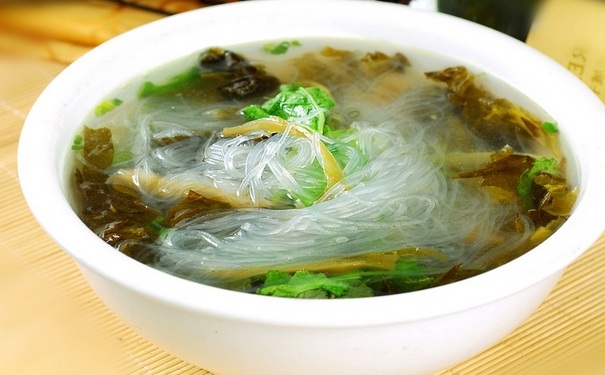 酸菜粉丝汤的做法是怎样的？酸