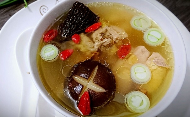 产后饮食的误区有哪些？坐月子有哪些饮食误区呢？(1)
