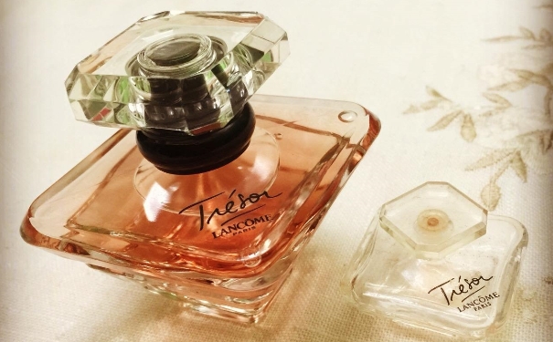 兰蔻珍爱香水好用吗？兰蔻珍爱香水怎么样？(1)