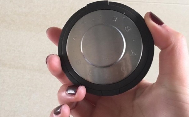 becca蜜粉饼试色 becca蜜粉饼怎么样？(1)