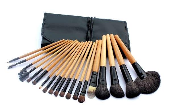 化妆工具保质期是多久？化妆工具一般能用多久？(1)