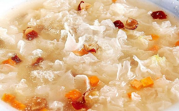 银耳搭配什么食物能丰胸？银耳丰胸食谱怎么做？[图]