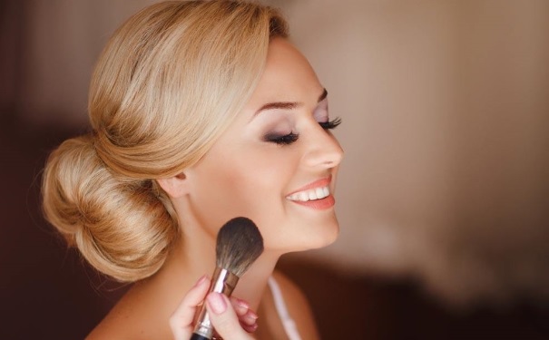 化妆步骤的正确顺序是怎样的？化妆的正确步骤是怎样的？(1)