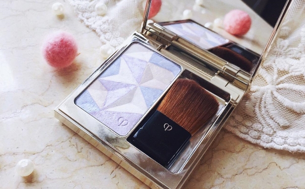 珠光高光好还是哑光高光好？高光珠光款和哑光区别(1)