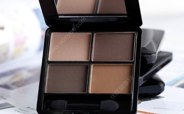 哑光眼影怎么画？哑光眼影画法步骤？(1)