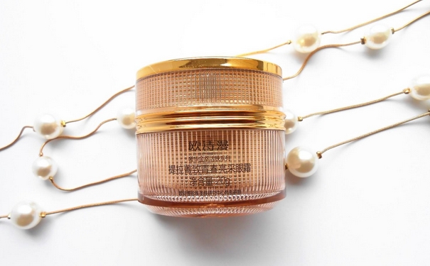 眼霜晚上要用吗？晚上要抹眼霜吗？(1)