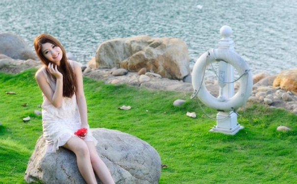 引起乳房有硬块的因素有哪些？女人该如何保护乳房?(1)