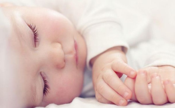如何让婴儿更容易入睡?不同年龄段孩子的睡眠时间是怎样的？(1)