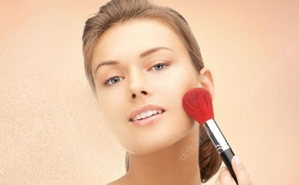 伪劣化妆品让多名大学生惨遭毁容，怎么分辨伪劣化妆品？(4)