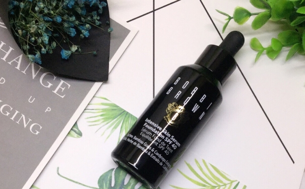 芭比布朗虫草粉底液怎么样？芭比布朗虫草粉底液好用吗？(1)