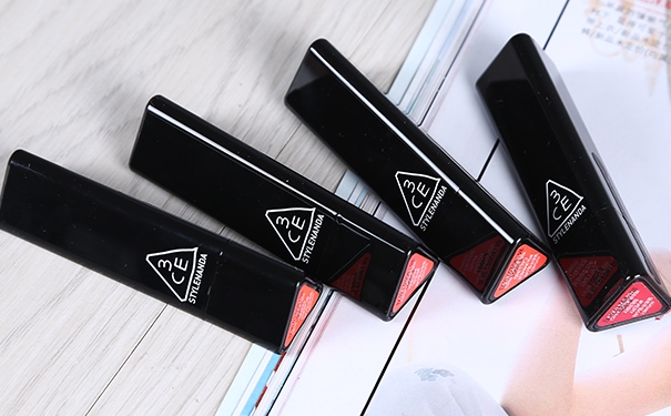 3ce口红干不干？3ce口红干吗？(1)