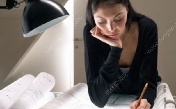 人们经常熬夜有哪些坏处？经常熬夜的人要多吃哪些食物？(1)