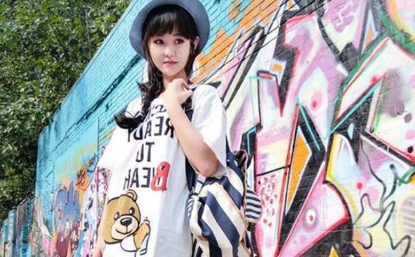 14岁女孩爱夹腿自慰正常吗？14岁女孩夹腿自慰会有快感吗？(1)