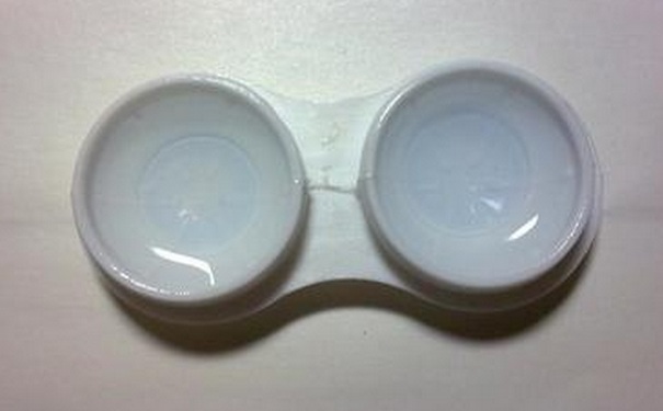 隐形眼镜过期了能戴吗？过期的隐形眼镜能戴吗？(1)