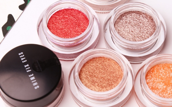 眼影膏干了怎么办？眼影膏干了还能用吗？(1)