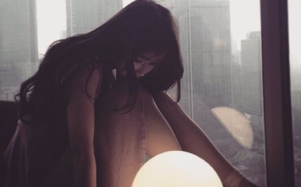 女性经常熬夜的危害有哪些？女性经常熬夜会怎样？(1)
