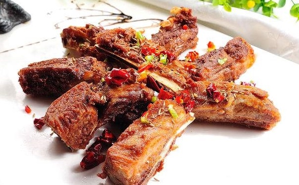 口腔溃疡忌食什么？治疗口腔溃疡的常用偏方(1)