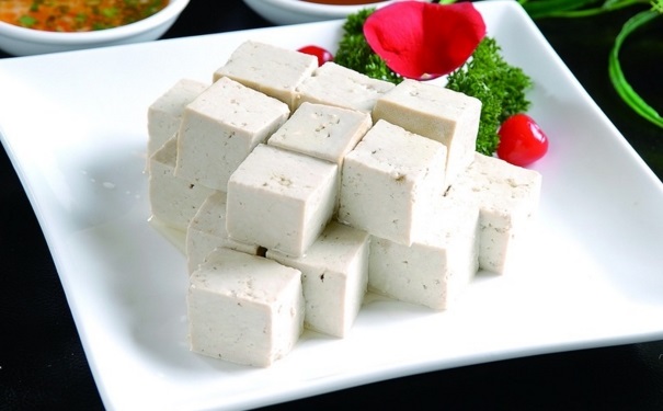 孕妇可以吃豆腐吗？孕妇产后那些东西不能吃？(1)