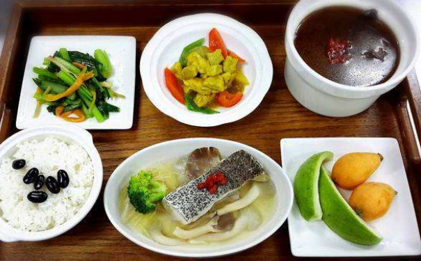 刨宫产月子餐食谱是怎样的？合理的刨宫产月子餐食谱(1)