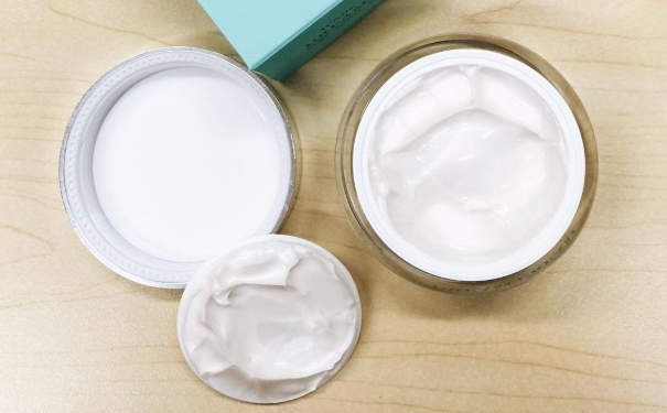 素颜霜什么时候涂？素颜霜怎么涂均匀？(1)