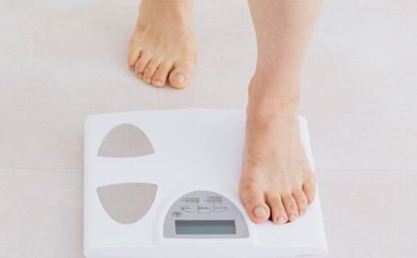 女性哺乳期能吃减肥药吗？产妇在哺乳期可以吃减肥药吗？(1)
